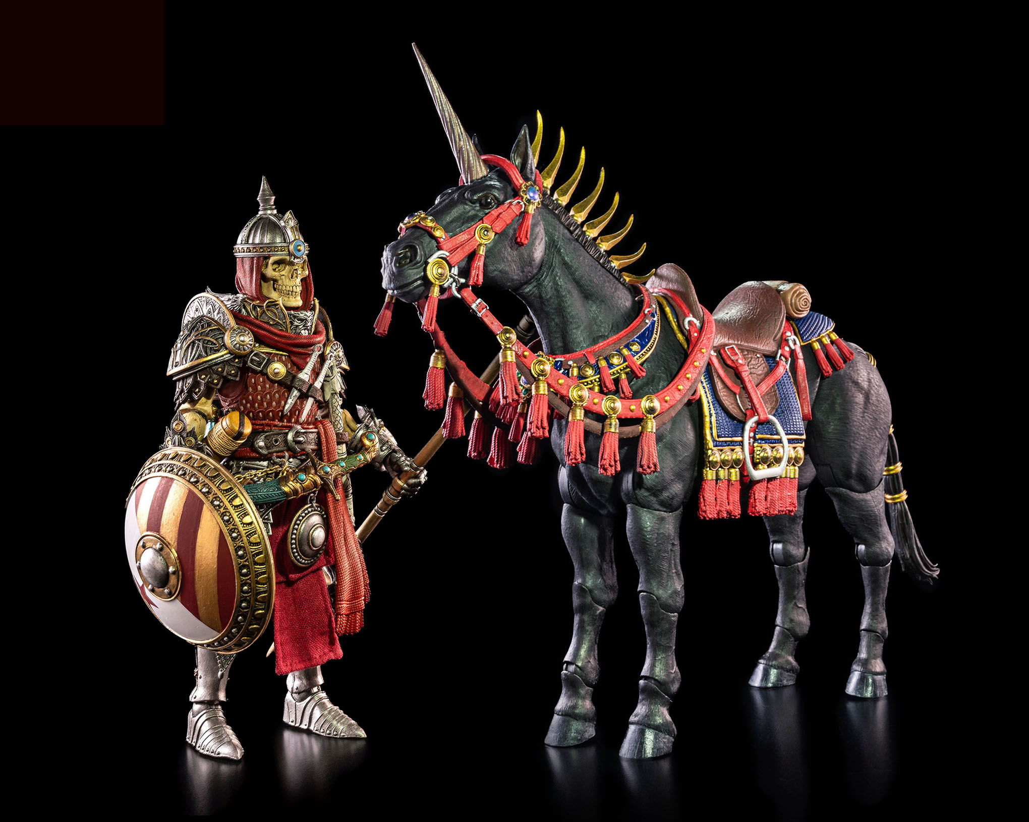 Skapular the Cryptbreaker and Uumbra from Mythic Legions