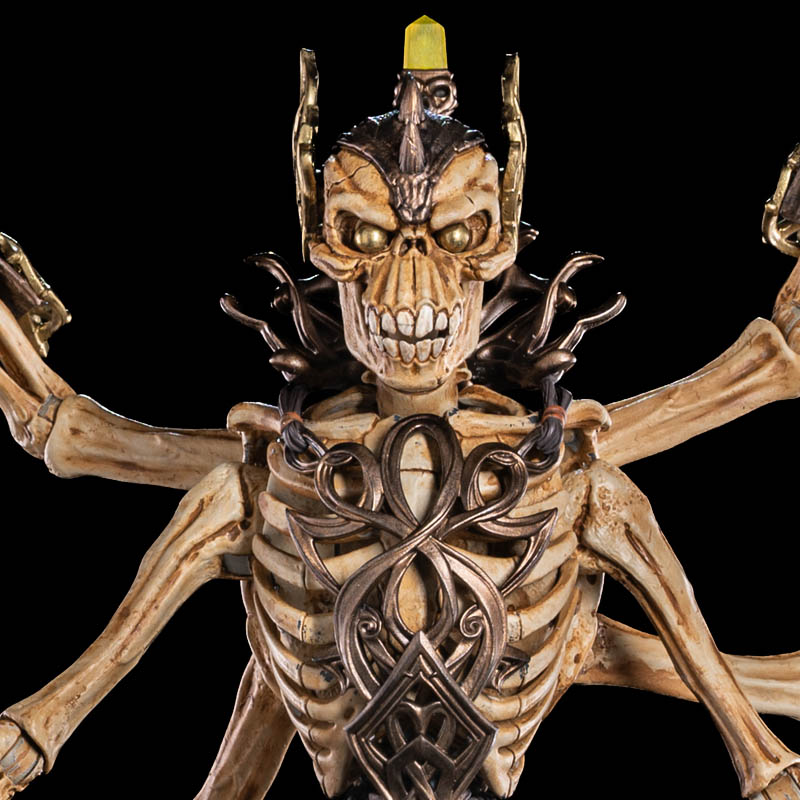 Aracula Infinite Legions figure